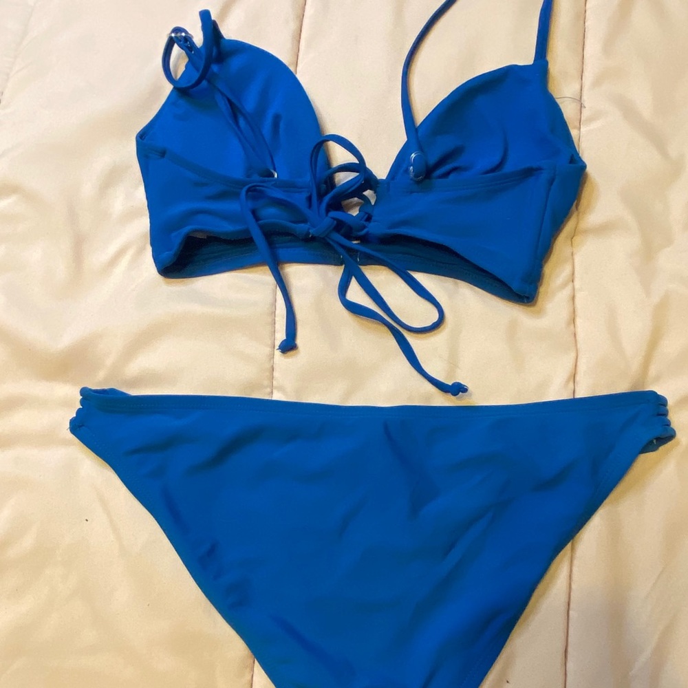 Blue Bikini - Picture 3 of 4
